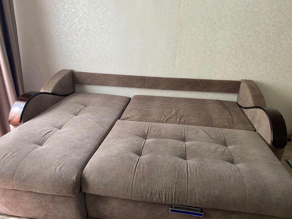 Продам диван в хорошем состоянии