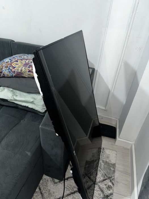 Срочно продам телевизор