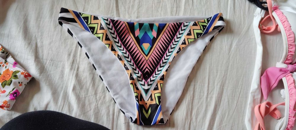 Дамски бански костюми