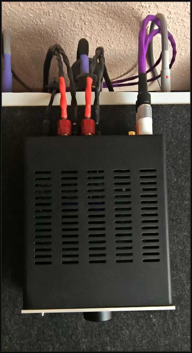 amplificator mic de birou digital BRIK