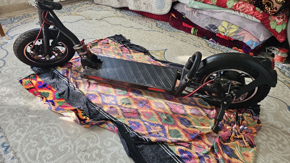 электросамокат / электросамокат