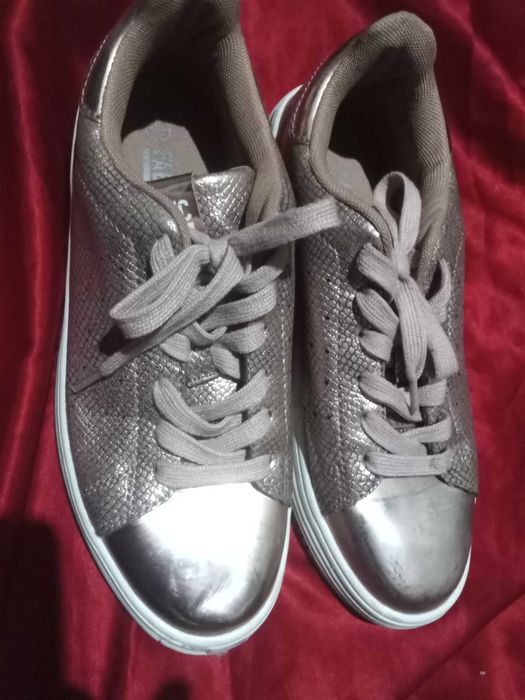 Боти ботуши обувки