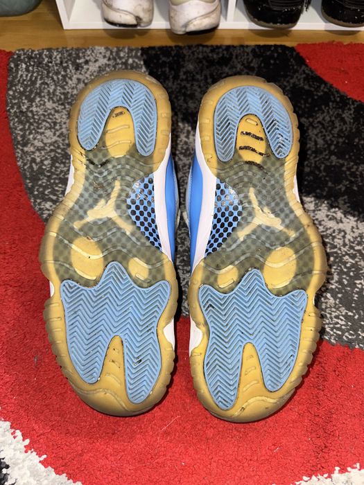 Jordan 11 Low UNC