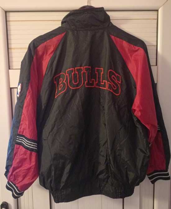 Оригинално ретро двулицево яке на Chicago Bulls