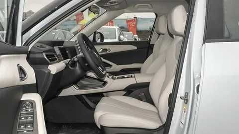 BYD Yuan Up Dop boshlangich 30% toolov bilan nasiya savdo asosida