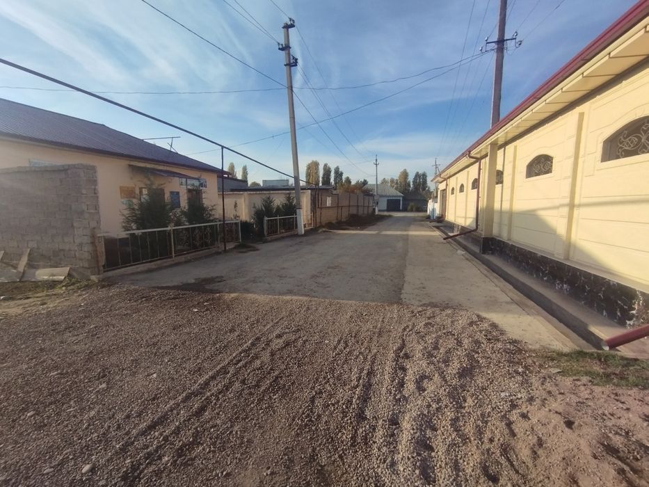 Uy sotiladi orta saroy chegarada yoli yuzi dakiment hali yo