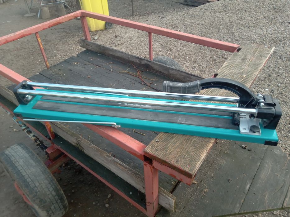 Mașina taiat gresie