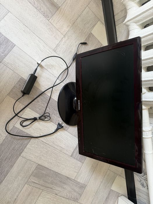 Монитор Samsung 19.5" (S20D300NH) б/у