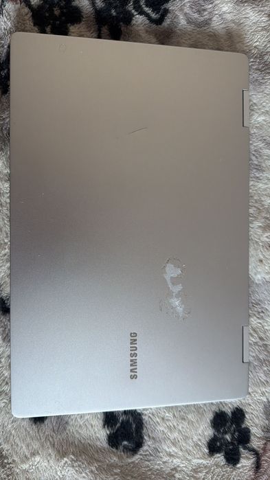 Laptop Samsung Book 4