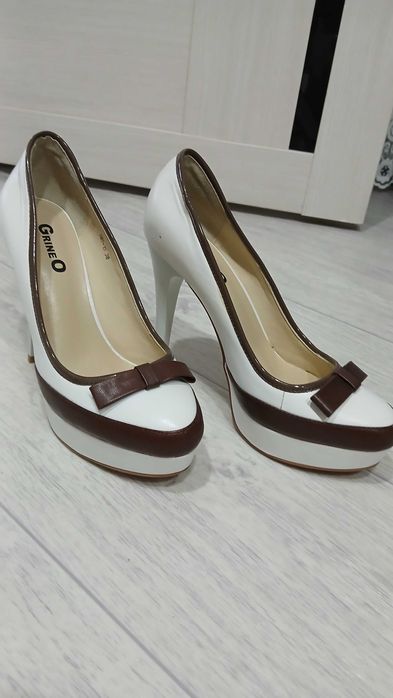 Продам женскую обувь