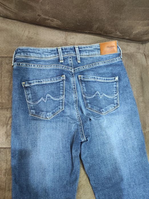 Нови дънки на Pepe Jeans и Zara