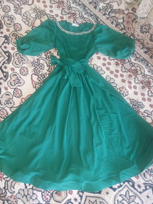 Kuylaklar yangidek asrab 1 2marta kiyilgan.