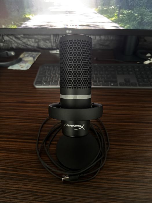 Microfon HyperX DuoCast USB impecabil