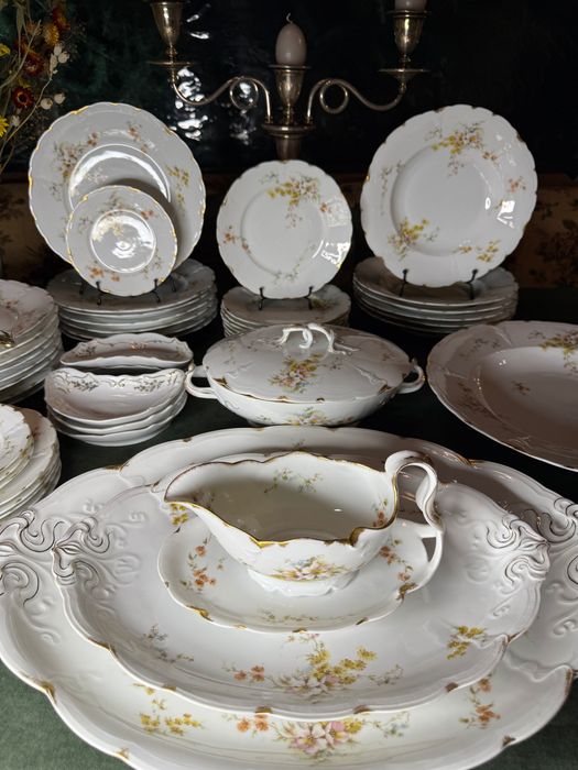 120 годишен Rosenthal Iris- сервиз за хранене за 14 човека