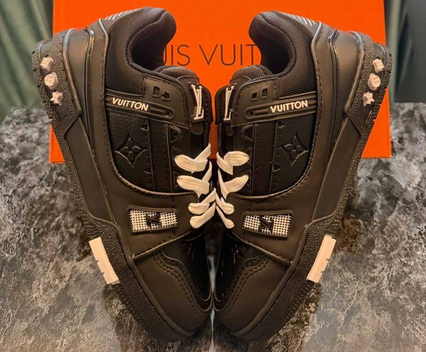 Adidasi Louis Vuitton Trainer LV - Negru Produs Nou - Full Box