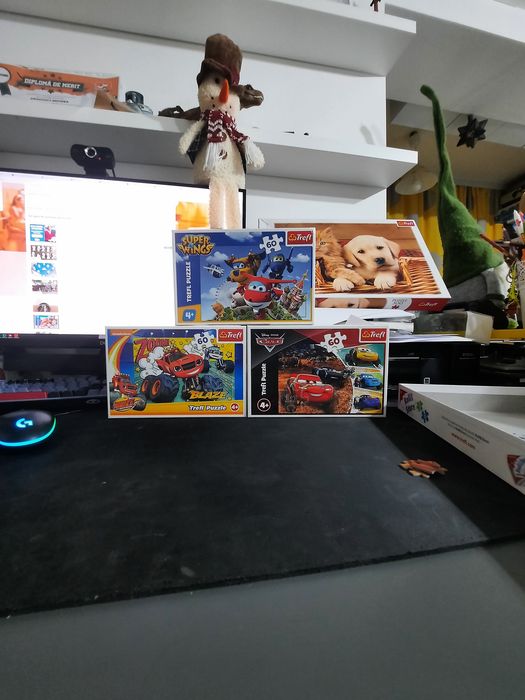 Puzzle 60 piese, complet și în stare bună.