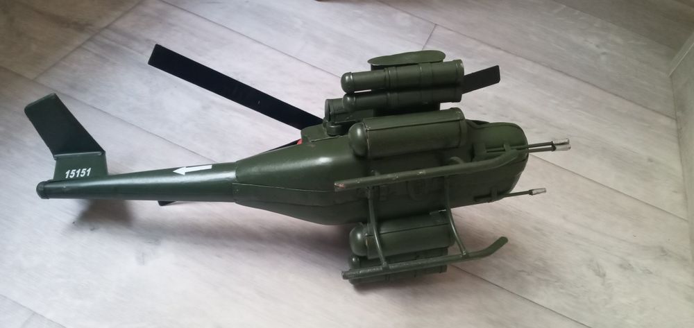 Продам металлический вертолёт