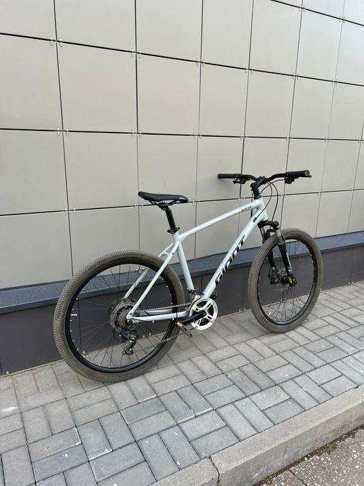 Продам велосипед Giant Rincon