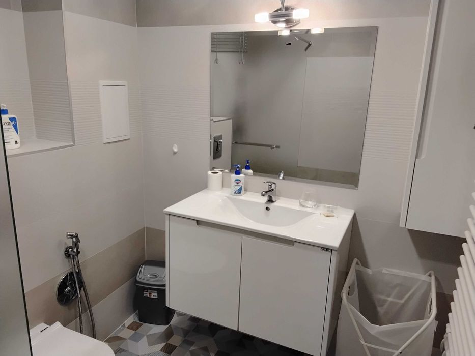 Дава се под наем Двустаен апартамент в София, Зона Б-19 - 81 кв.м за 740 € - Снимка #16