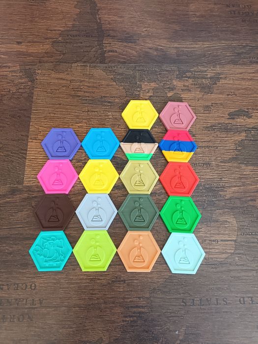 18 lab coin-а във различни цветове и години