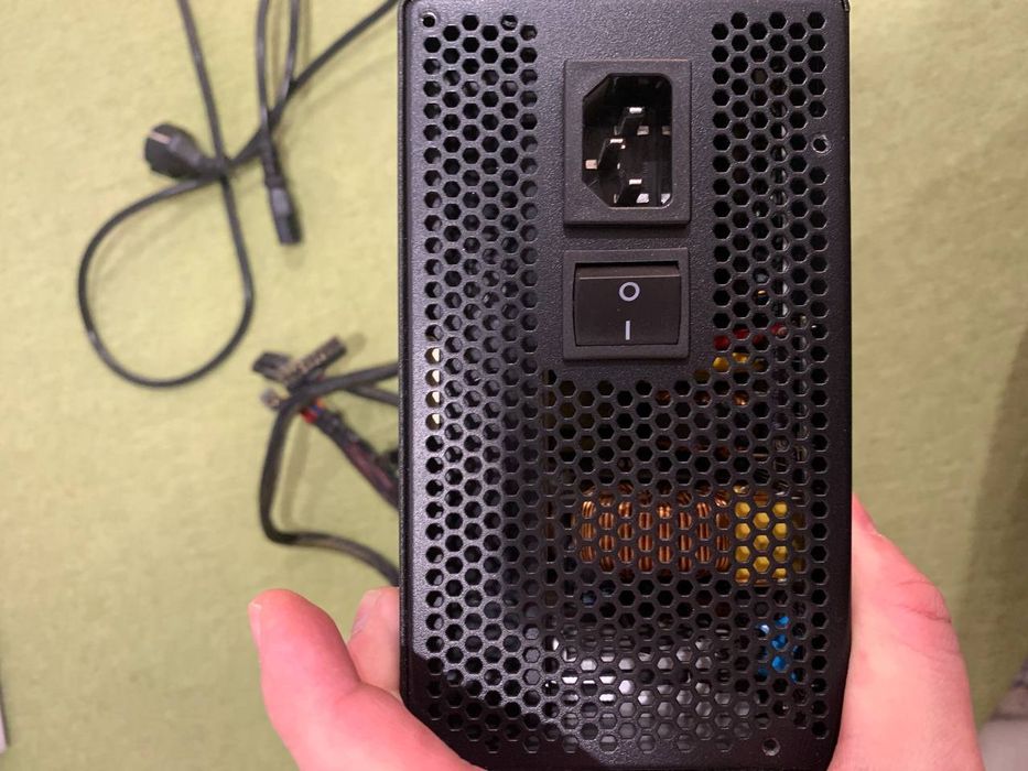 Блок питания Cougar GX1050