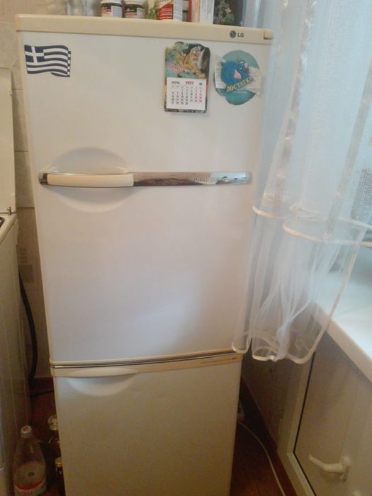 Продам холодильник