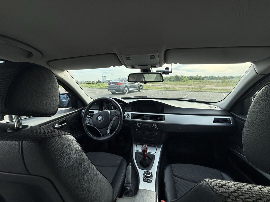 BMW 3 Series 2010 — imagine 4