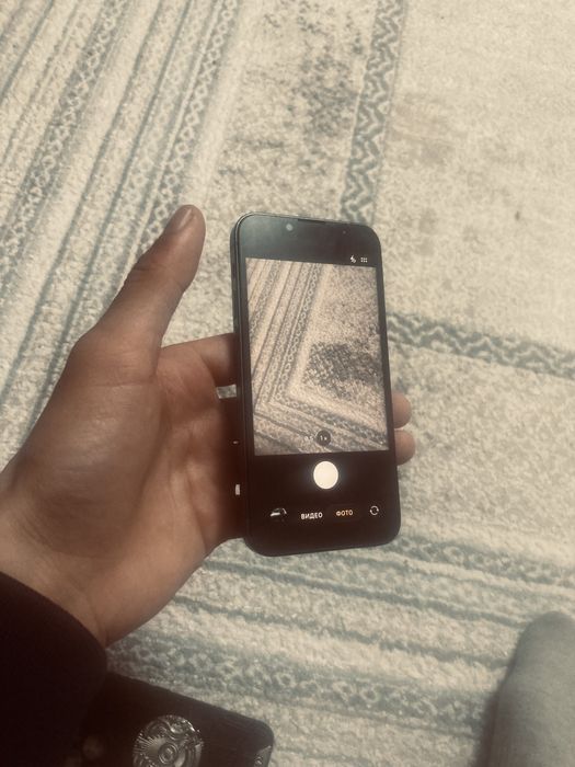 Продам Iphone 13 mini