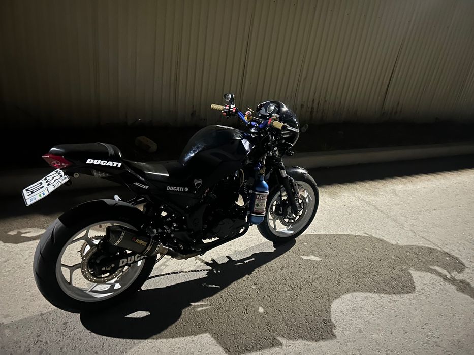 Kawasaki ninja 200