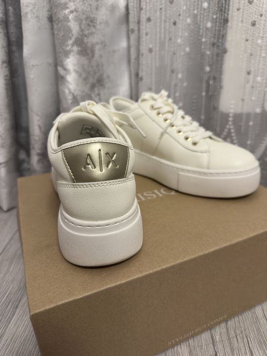 Adidasi Armani Exchange