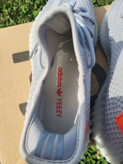 Yeezy 350 V2 Boost RedTail ( gri + rosu )
