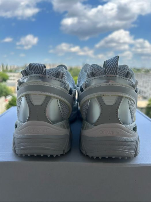 Vand Off-White Be Right Back