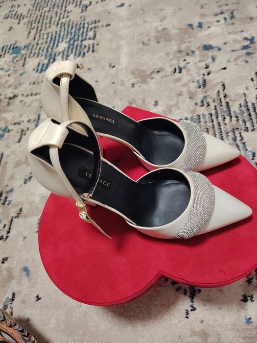 Versace ayollar tuflisi