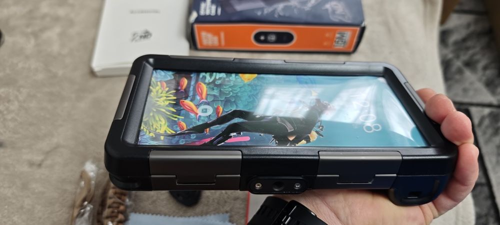 Carcasa telefon subacvatica