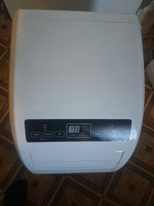 Продавам подвижен климатик  Klarstein