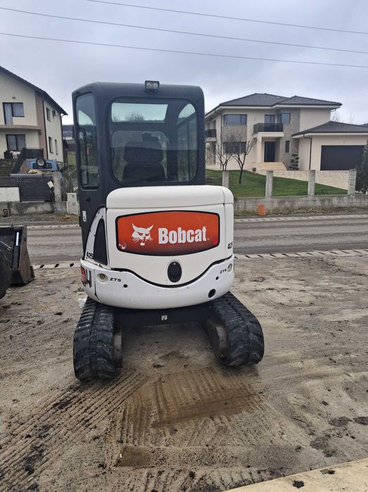 Vând miniexcavato bobcat 425