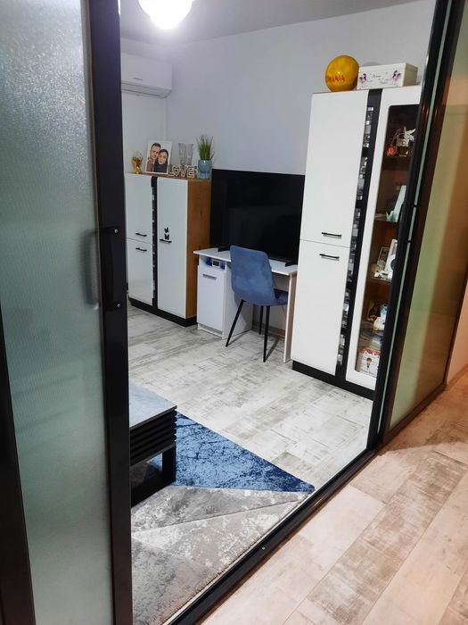 Vând apartament Rovine