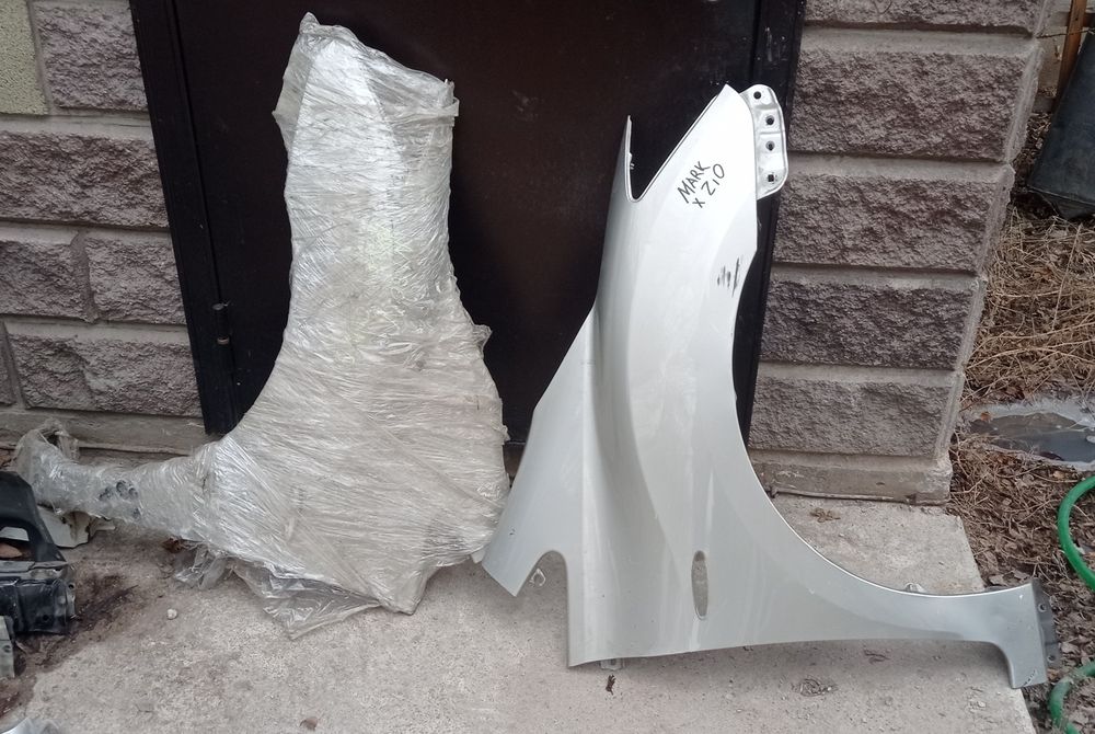 Тойота MARK X ZIO. Крылья. Оригинал. Из Японии