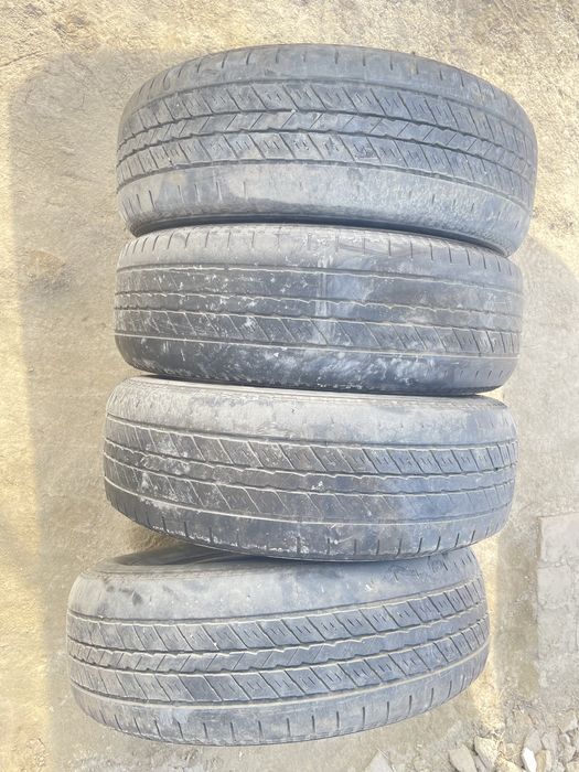 Шины 235/65/R17.