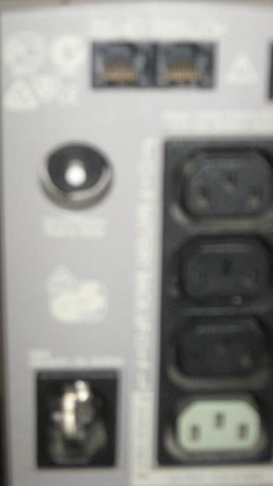 юпс APC Back-UPS CS, 500