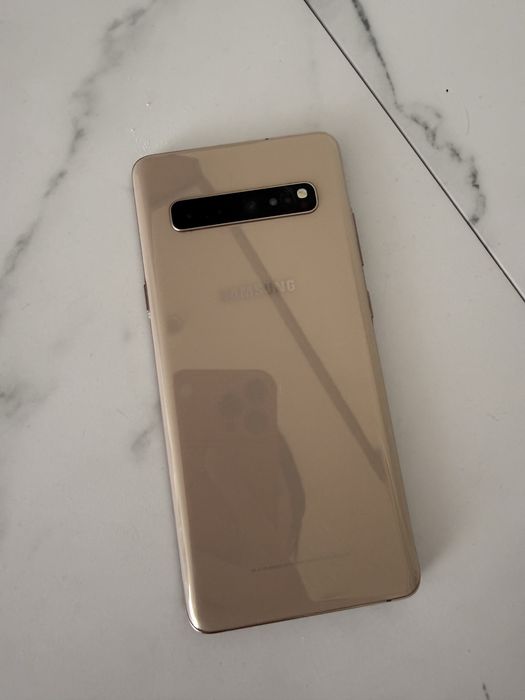 Срочно продается Samsung S10