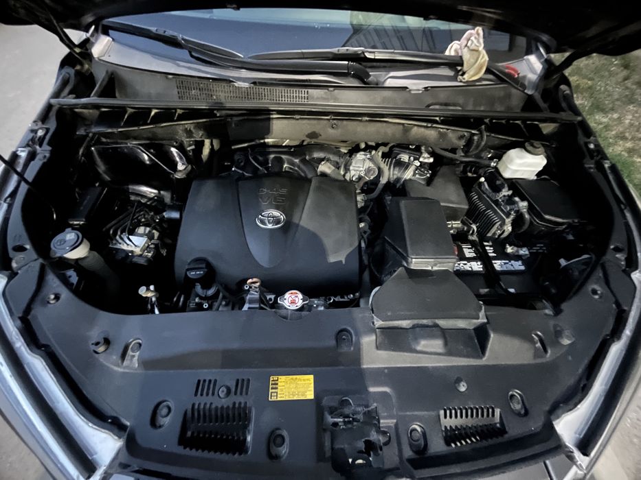 Тойота хайлендер