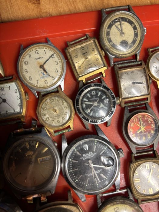Lot ceasuri mecanice vechi  defecte 25 de bucati