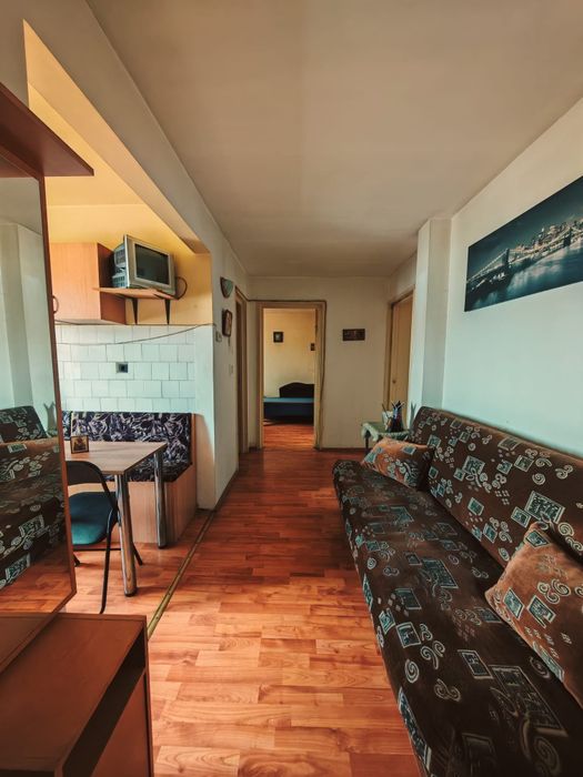 Apartament 2 camere decomandat cu  parcare cu copertina