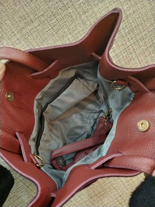 Женская сумка цвет: бордовый