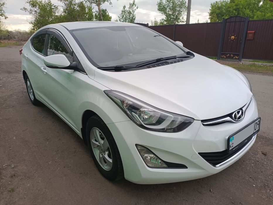 Продаю Hyundai Elantra 2016 года