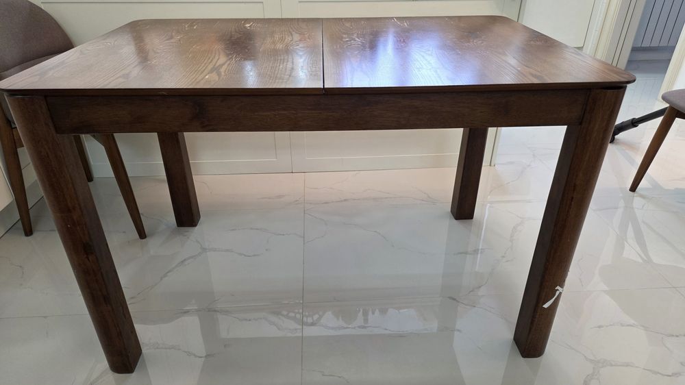 Кухонный стол со стульями