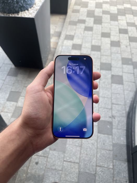 Продам Iphone 17 Pro 256gb E-sim