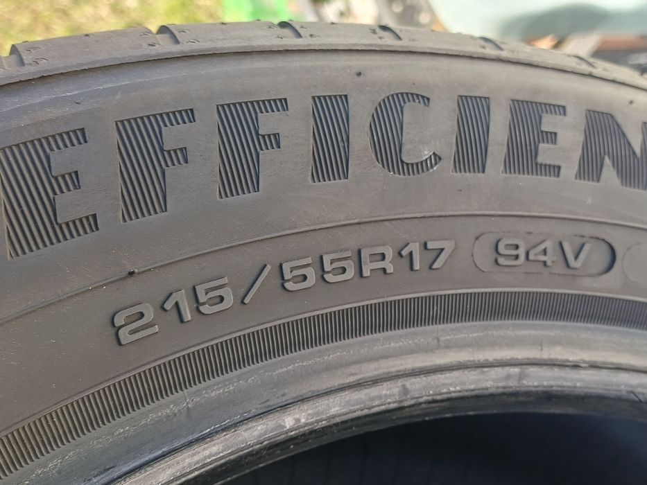 Vand 4 anvelope de vara 215 55 17