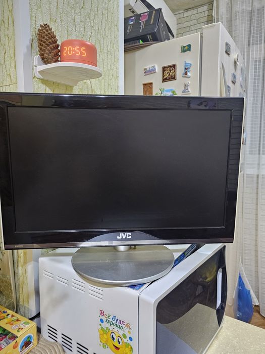 Телевизор JVC продам